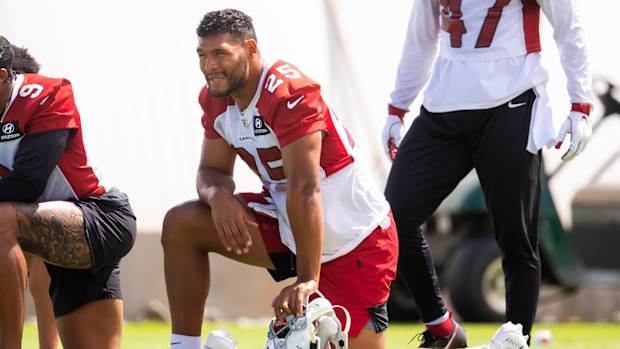 Zaven Collins with the Cardinals.